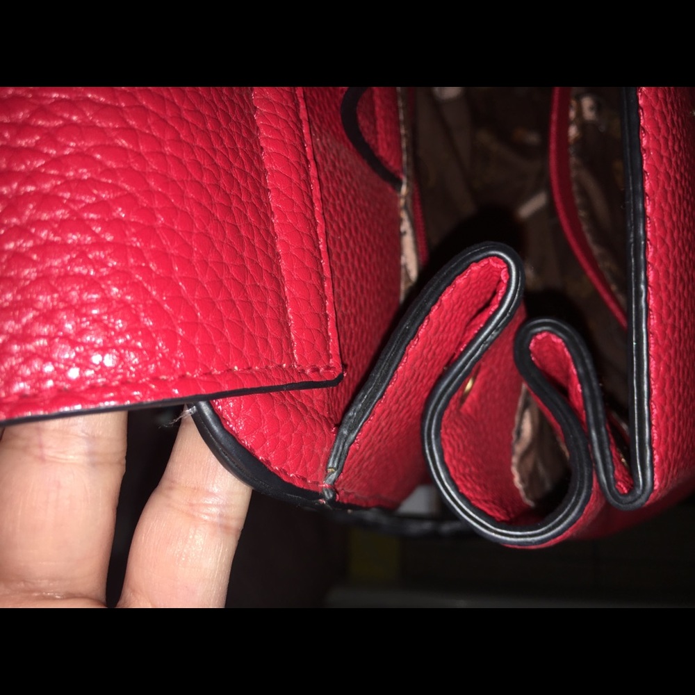 Red O-Ring Handle Backpack❤️ - Picture 4 of 4